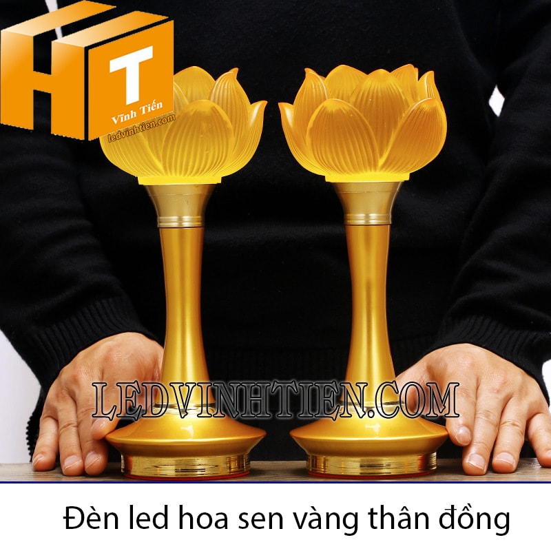 Đèn hoa sen led chân đồng màu vàng
