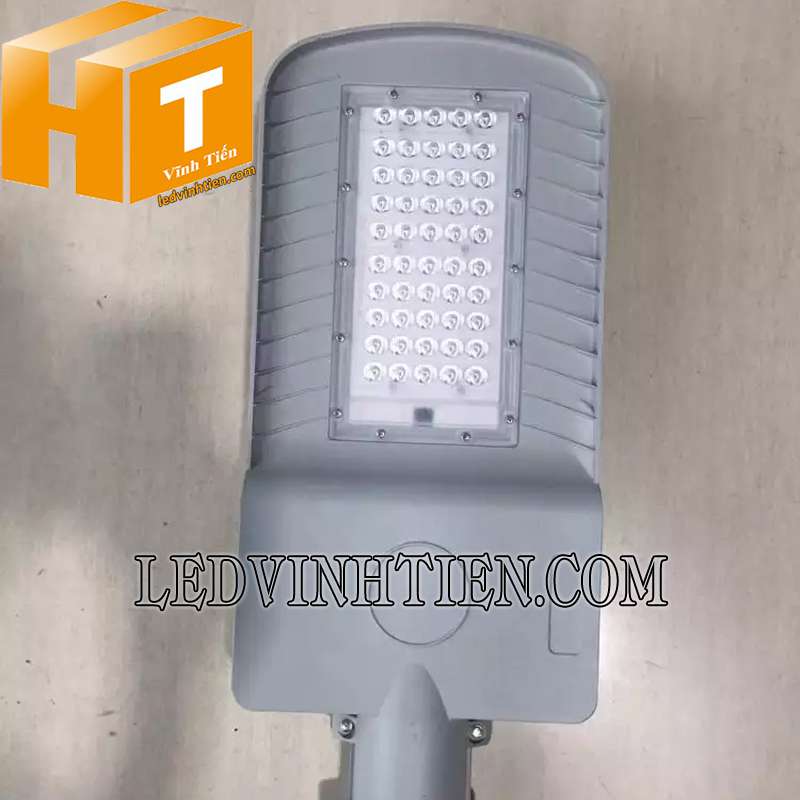 đèn đường NLMT 300W