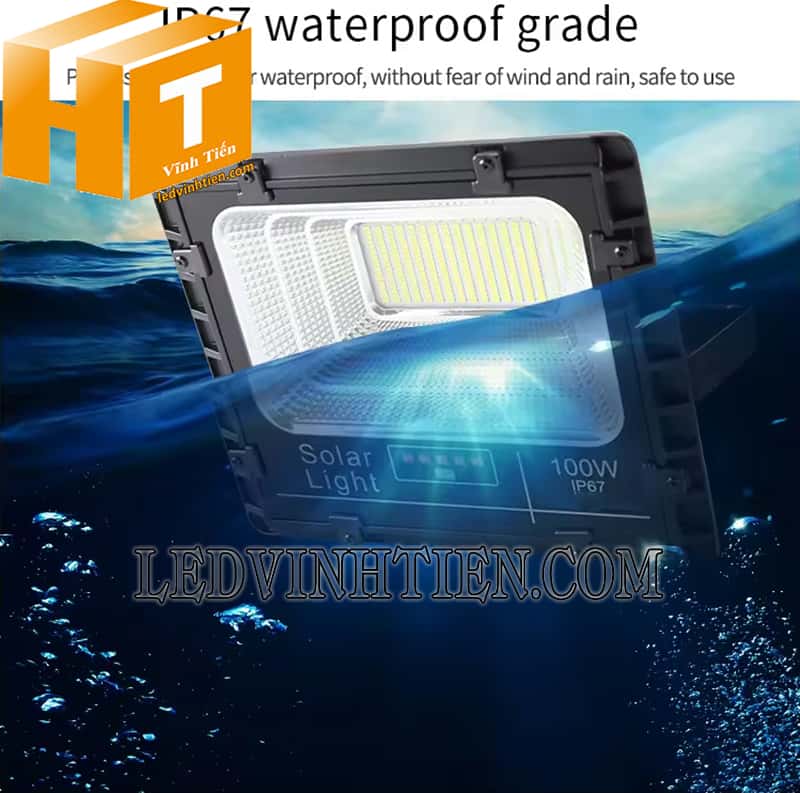 Đèn pha năng lượng mặt trời 100W chống nước