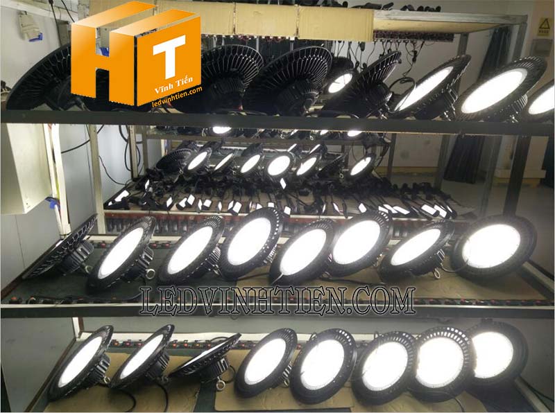  Đèn led nhà xưởng ufo 200W loại tốt, ánh sáng trắng siêu sáng