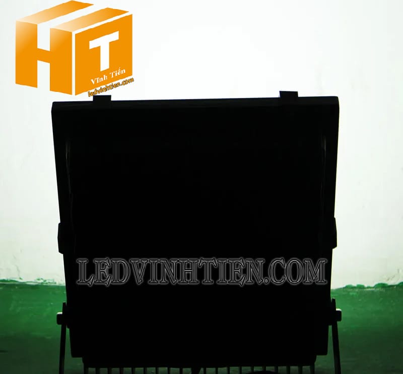 Đèn led pha đổi màu