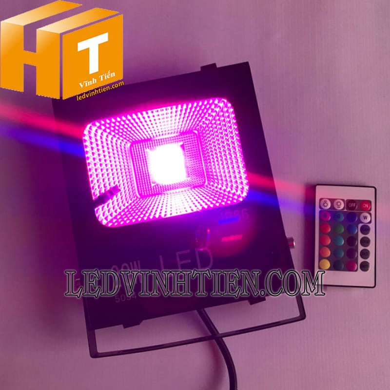 Đèn pha led vỏ đen 20w RGB ngoài trời