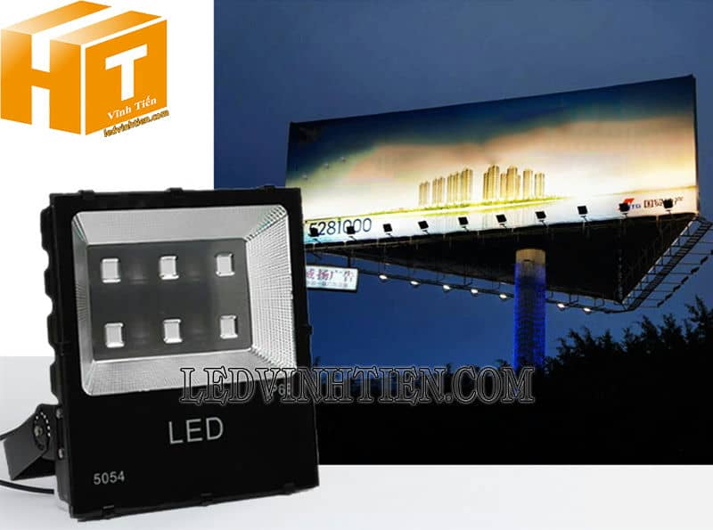 Đèn led pha 7 màu chóa kim cương chiếu bảng quảng cáo