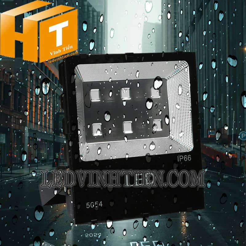 Đèn pha chóa kim cương 300W 7 màu chống mưa