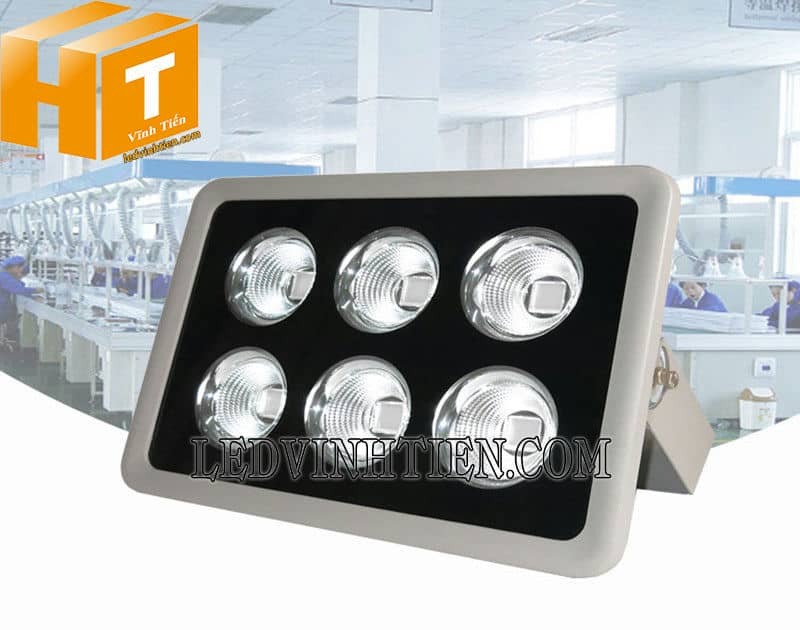 Đèn led pha 300W chóa tụ quang