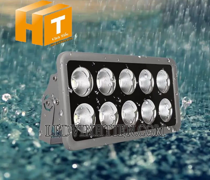 Đèn led pha 500W chóa phễu RGB chống mưa