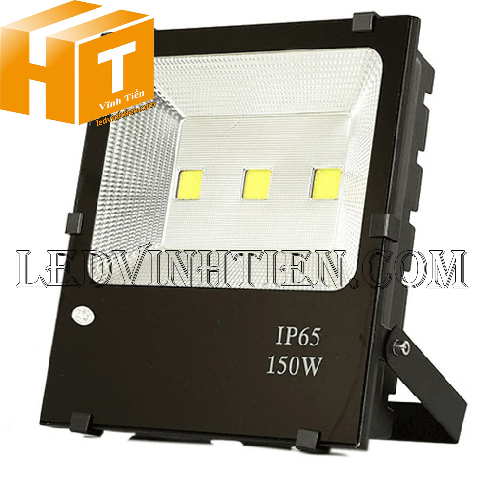 Hình ảnh chi tiết mọi góc cạnh của Đèn pha led kim cương 150W loại tốt, giá rẻ, đủ công suất, dùng chiếu sáng ngoài trời là sản phẩm của công ty đèn led Vĩnh Tiến, nhập khẩu và phân phối sỉ đèn pha chiếu xa, mã đèn DPLVD-100W-VTHT ledvinhtien.com được sử dụng cho chiếu sáng biển quảng cáo, sân chơi thể thao, chiếu sáng cho các nhà xưởng, bảng hiệu, bảng quảng cáo,chiếu sáng công cộng,chiếu sáng sân vườn, IP66, 67, 65, ÁNH SÁNG TRẮNG, VÀNG | Góc chiếu 60 độ | LEDVINHTIEN.COM chuyên đèn led công nghiệp chiếu sáng xa, rộng, chiếu sáng bảng hiệu, chiếu sáng bảng quảng cáo DÙNG CHIẾU SÁNG NGOÀI TRỜI, SÂN VẬN ĐỘNG, SÂN BANH, QUẢNG TRƯỜNG, CÔNG VIÊN,...