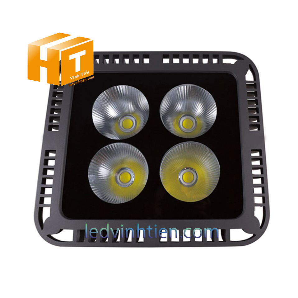 Hình ảnh chi tiết mọi góc cạnh của Đèn pha led 200W HT loại tốt, giá rẻ, đủ công suất, dùng chiếu sáng ngoài trời, được sử dụng cho chiếu sáng biển quảng cáo, sân chơi thể thao, chiếu sáng cho các nhà xưởng, bảng hiệu, bảng quảng cáo,chiếu sáng công cộng,chiếu sáng sân vườn, IP66, 67, 65, ÁNH SÁNG TRẮNG, VÀNG | Góc chiếu 60 độ | LEDVINHTIEN.COM chuyên đèn led công nghiệp chiếu sáng xa, rộng, chiếu sáng bảng hiệu, chiếu sáng bảng quảng cáo DÙNG CHIẾU SÁNG NGOÀI TRỜI, SÂN VẬN ĐỘNG, SÂN BANH, QUẢNG TRƯỜNG, CÔNG VIÊN,...là sản phẩm của công ty đèn led Vĩnh Tiến, vinhtien.com