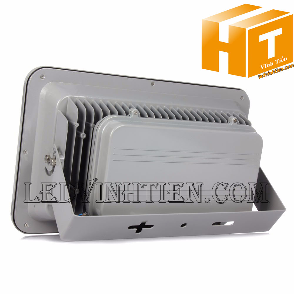 Hình ảnh chi tiết mọi góc cạnh của Đèn pha led 500W vỏ xám loại tốt, giá rẻ, đủ công suất, chip led epistar,  Bridgelux, nichia, philips, dùng chiếu sáng ngoài trời là sản phẩm của công ty đèn led Vĩnh Tiến, nhập khẩu và phân phối sỉ đèn pha chiếu xa được sử dụng cho chiếu sáng biển quảng cáo, sân chơi thể thao, chiếu sáng cho các nhà xưởng, bảng hiệu, bảng quảng cáo,chiếu sáng công cộng,chiếu sáng sân vườn, IP66, 67, 65, ÁNH SÁNG TRẮNG, VÀNG | Góc chiếu 130 độ | LEDVINHTIEN.COM. Công ty chúng tôi chuyên đèn led công nghiệp chiếu sáng xa, rộng, chiếu sáng bảng hiệu, chiếu sáng bảng quảng cáo DÙNG CHIẾU SÁNG NGOÀI TRỜI, SÂN VẬN ĐỘNG, SÂN BANH, QUẢNG TRƯỜNG, CÔNG VIÊN,...