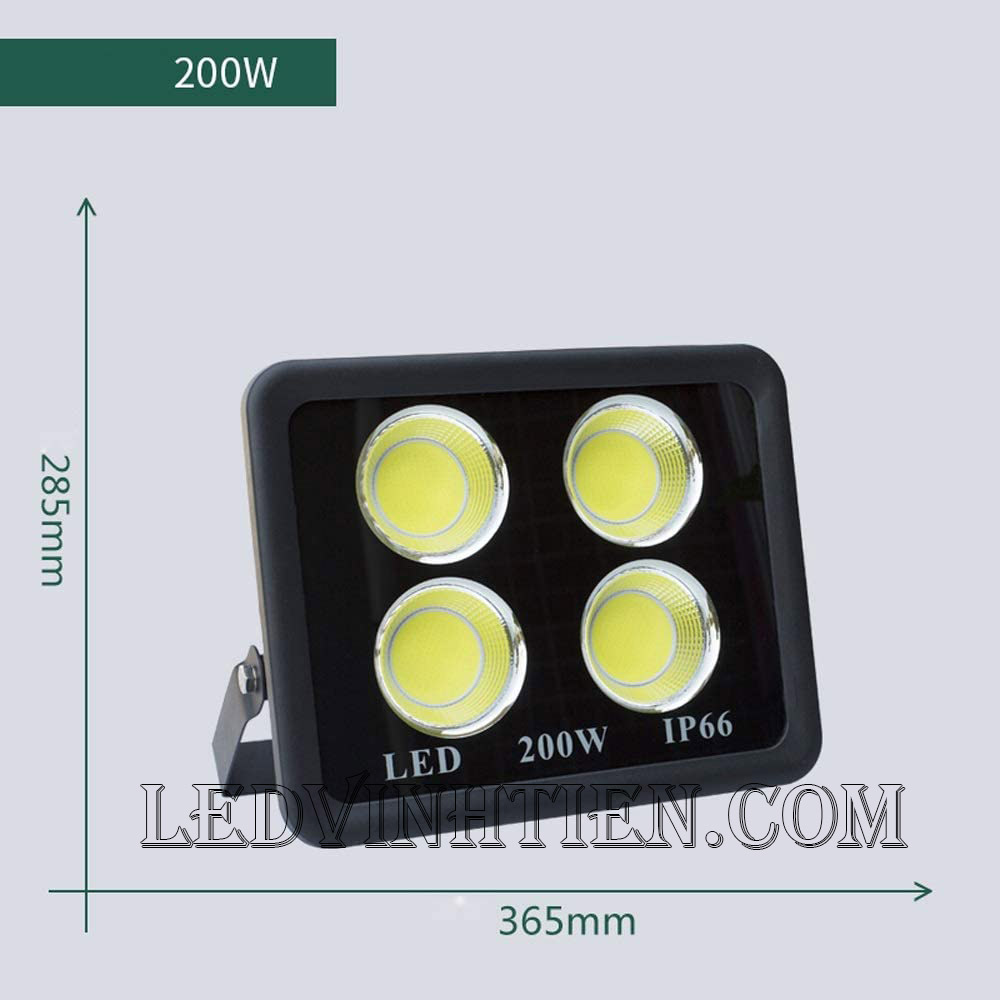 Đèn pha led cob 200w là sản phẩm của công ty đèn led Vĩnh Tiến, nhập khẩu và phân phối sỉ, Đèn pha led cob 200w được sử dụng cho chiếu sáng biển quảng cáo, sân chơi thể thao, chiếu sáng cho các nhà xưởng, bảng hiệu, bảng quảng cáo,chiếu sáng công cộng,chiếu sáng sân vườn, IP66, 67, 65, ÁNH SÁNG TRẮNG, VÀNG | Góc chiếu 60 độ | LEDVINHTIEN.COM chuyên đèn led công nghiệp chiếu sáng xa, rộng, chiếu sáng bảng hiệu, chiếu sáng bảng quảng cáo DÙNG CHIẾU SÁNG NGOÀI TRỜI, SÂN VẬN ĐỘNG, SÂN BANH, QUẢNG TRƯỜNG, CÔNG VIÊN,...