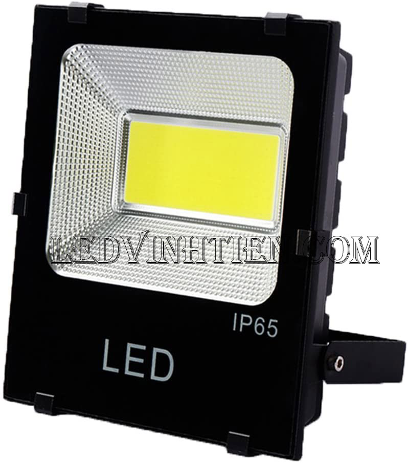 Đèn pha led MODULE 150W ledvinhtien.com, đủ watt, giá rẻ, CHIP LED DÀI, dùng chiếu sáng biển hiệu, banner quảng cáo ngoài trời, sân vườn, công viên, bãi đỗ xe, đèn pha module 50w IP65, 66, 76 được ứng dụng rất đa dạng như chiếu sáng hắt tường tòa nhà, biệt thự, sân vận động, chiếu cây, chiếu biển quảng cáo,nhà xưởng, bảng hiệu, bảng quảng cáo,chiếu sáng công cộng, chiếu sáng sân vườn