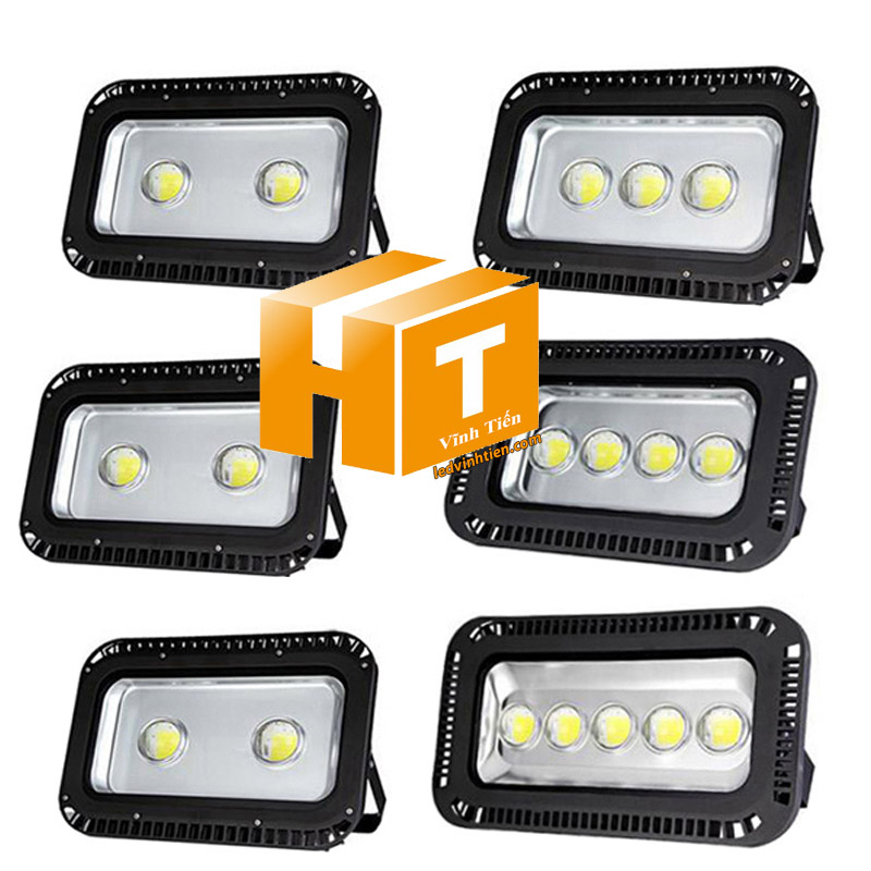 Đèn pha led 400W thấu kính gương lồi, hay còn gọi là đèn pha led lúp chất lượng 100% đủ công suất, dùng chiếu sáng ngoài trời, IP65, 66, 67, chất lượng, ánh sáng chiếu rộng, xa, loại tốt, giá rẻ, chính hãng ledvinhtien.com. Đèn pha led thấu kính 400w sử dụng chip led như: Epistar, Cree, Bridgelux, philips. Đèn pha led thấu kính lồi 400w, Sử dụng trong chiếu sáng công nghiệp như nhà xưởng, nhà máy, bảng hiệu quảng cáo, panner hiển hiệu ngoài trời, hồ, sân vườn, công viên, nhà xưởng, ledvinhtien.com