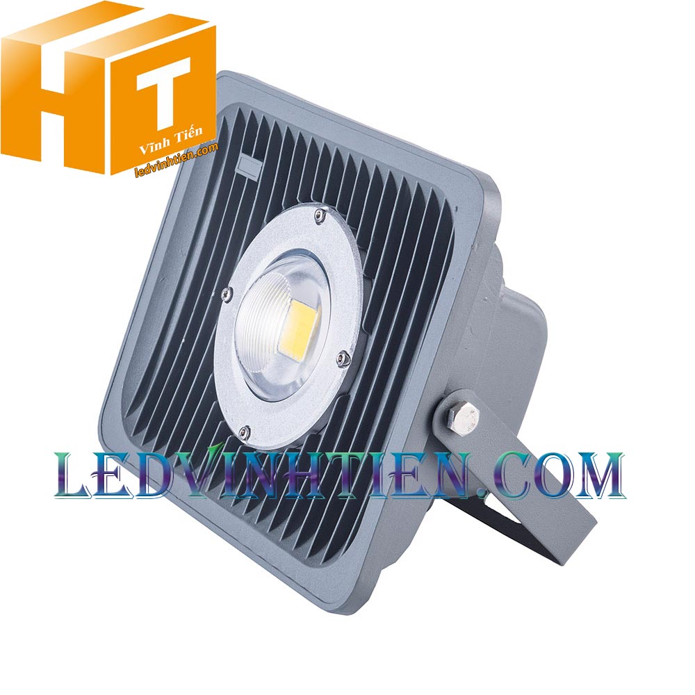 Hình ảnh chi tiết mọi góc cạnh của Đèn pha led xương cá 30W loại tốt, giá rẻ, đủ công suất, dùng chiếu sáng ngoài trời là sản phẩm của công ty đèn led Vĩnh Tiến, nhập khẩu và phân phối sỉ đèn pha chiếu xa được sử dụng cho chiếu sáng biển quảng cáo, sân chơi thể thao, chiếu sáng cho các nhà xưởng, bảng hiệu, bảng quảng cáo,chiếu sáng công cộng,chiếu sáng sân vườn, IP66, 67, 65, ÁNH SÁNG TRẮNG, VÀNG | Góc chiếu 130 độ | LEDVINHTIEN.COM chuyên đèn led công nghiệp chiếu sáng xa, rộng, chiếu sáng bảng hiệu, chiếu sáng bảng quảng cáo DÙNG CHIẾU SÁNG NGOÀI TRỜI, SÂN VẬN ĐỘNG, SÂN BANH, QUẢNG TRƯỜNG, CÔNG VIÊN,...