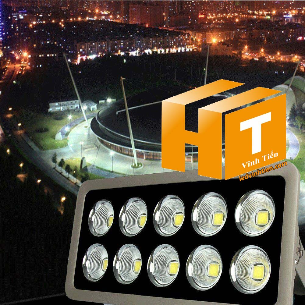 Đèn pha ly 500w, là sản phẩm của công ty đèn led Vĩnh Tiến, nhập khẩu và phân phối sỉ , đèn pha led ly led tụ quang 500W được sử dụng cho chiếu sáng biển quảng cáo, sân chơi thể thao. Đèn pha led 500W chiếu xa - tụ quang ledvinhtien.com chiếu sáng cho các nhà xưởng, bảng hiệu, bảng quảng cáo,chiếu sáng công cộng,chiếu sáng sân vườn Đèn pha led ly sử dụng chip tụ quang công xuất 500W IP66, 67, 65, ÁNH SÁNG TRẮNG, VÀNG | Góc chiếu 60 độ | LEDVINHTIEN.COM chuyên đèn led công nghiệp chiếu sáng xa, rộng, chiếu sáng bảng hiệu, chiếu sáng bảng quảng cáo DÙNG CHIẾU SÁNG NGOÀI TRỜI, SÂN VẬN ĐỘNG, SÂN BANH, QUẢNG TRƯỜNG, CÔNG VIÊN,...