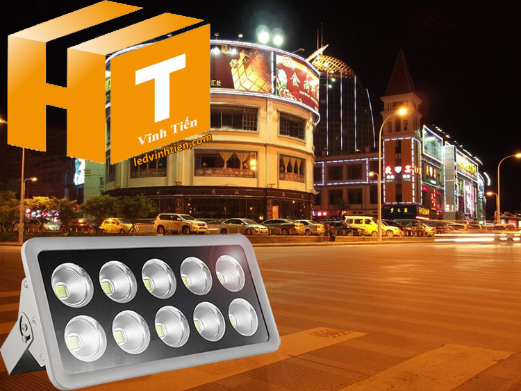 Đèn pha ly 500w, là sản phẩm của công ty đèn led Vĩnh Tiến, nhập khẩu và phân phối sỉ , đèn pha led ly led tụ quang 500W được sử dụng cho chiếu sáng biển quảng cáo, sân chơi thể thao. Đèn pha led 500W chiếu xa - tụ quang ledvinhtien.com chiếu sáng cho các nhà xưởng, bảng hiệu, bảng quảng cáo,chiếu sáng công cộng,chiếu sáng sân vườn Đèn pha led ly sử dụng chip tụ quang công xuất 500W IP66, 67, 65, ÁNH SÁNG TRẮNG, VÀNG | Góc chiếu 60 độ | LEDVINHTIEN.COM chuyên đèn led công nghiệp chiếu sáng xa, rộng, chiếu sáng bảng hiệu, chiếu sáng bảng quảng cáo DÙNG CHIẾU SÁNG NGOÀI TRỜI, SÂN VẬN ĐỘNG, SÂN BANH, QUẢNG TRƯỜNG, CÔNG VIÊN,...