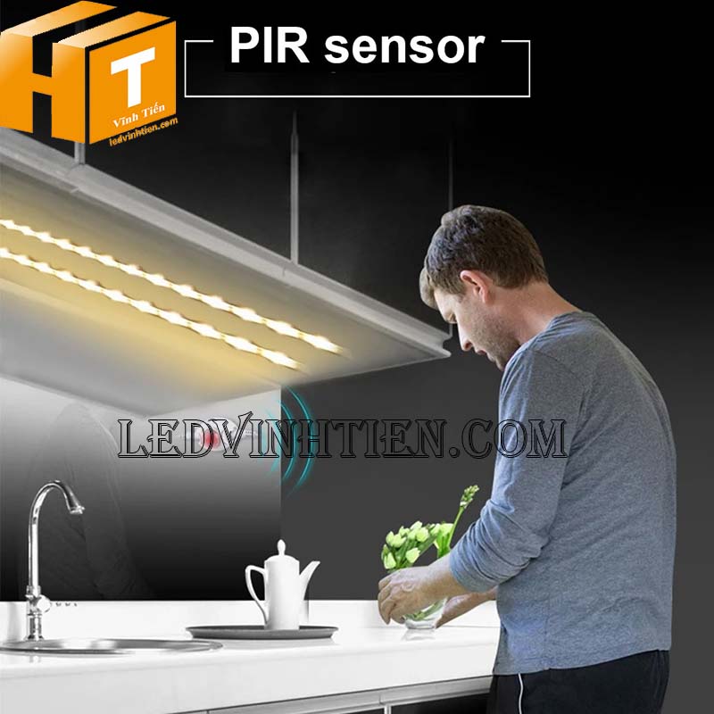 Công tắc đèn cảm biến chuyển động hồng ngoại 12v