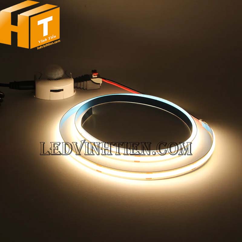 Công tắc đèn cảm biến chuyển động hồng ngoại