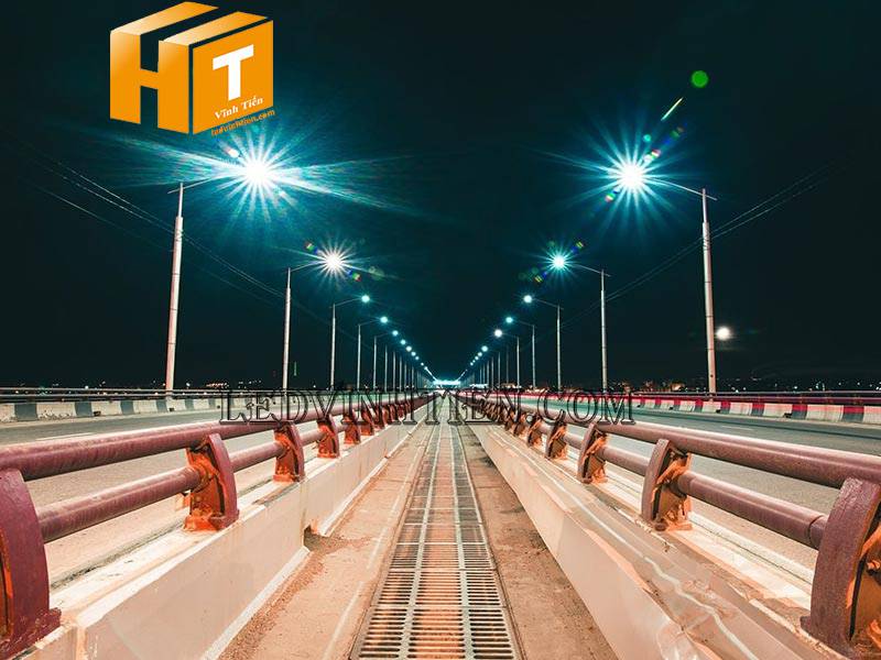 Đèn led đường phố Philips 200w