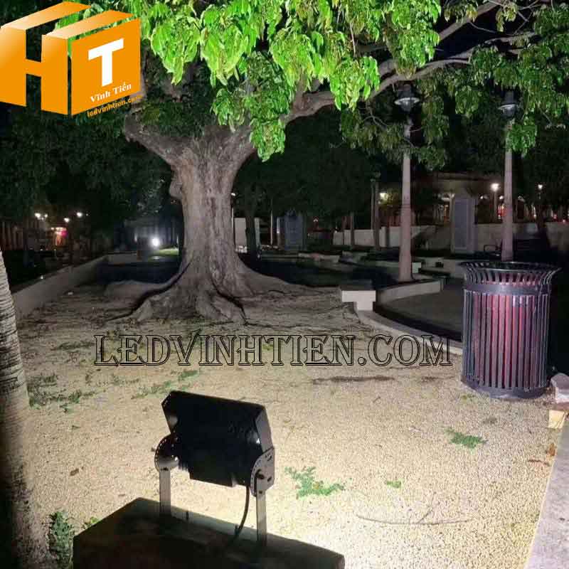 Công ty Vĩnh Tiến bán sỉ đèn pha tại Phú Yên