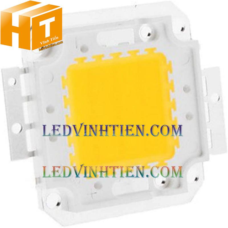 Nhân đèn pha led giá rẻ tại phú yên