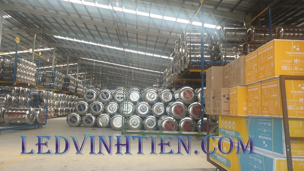 Bồn nước inox Vigo 700L đứng - SUS 316 Tân Á Đại Thành loại tốt, giá rẻ, chiết khấu cao