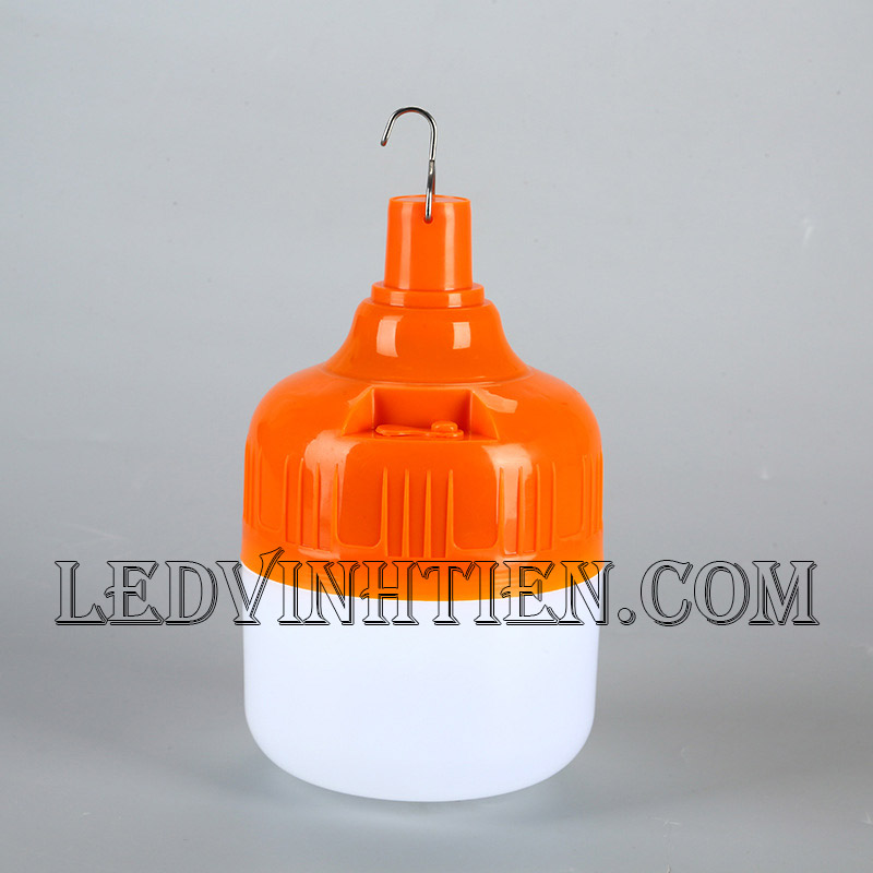 Đèn led búp năng lượng mặt trời 60W. sử dụng năng lượng mặt trời chiếu sáng từ 3-5 năm không lo tốn tiền điện,  hiêu JINDIAN, Thời gian chiếu sáng đến 12-14 giờ liên tục, Đèn có tính năng tự động bật khi trời tối và tắt khi trời sáng.  Lắp đặt dễ dàng, phù hợp mọi địa hình,  Thắp sáng suốt đêm, tránh xa sự dòm ngó của trộm cắp  Kèm theo điều khiển bật/tắt từ xa và chế độ hằng giờ hiện đại giúp cuộc sống của bạn dễ dàng và tiện lợi hơn bao giờ hết.  Tấm pin công nghệ Poly, tuổi thọ lên đến 10-12 năm. Thích hợp lắp đặt trong nhà, các ki ốt, nhà hàng, trên tàu thuyền. sản phẩm đèn năng lượng dùng ngoài trời, loại tốt, giá rẻ, chất lượng, siêu sáng, cảm úng chuyển động, chính hãng ledvinhtien.com