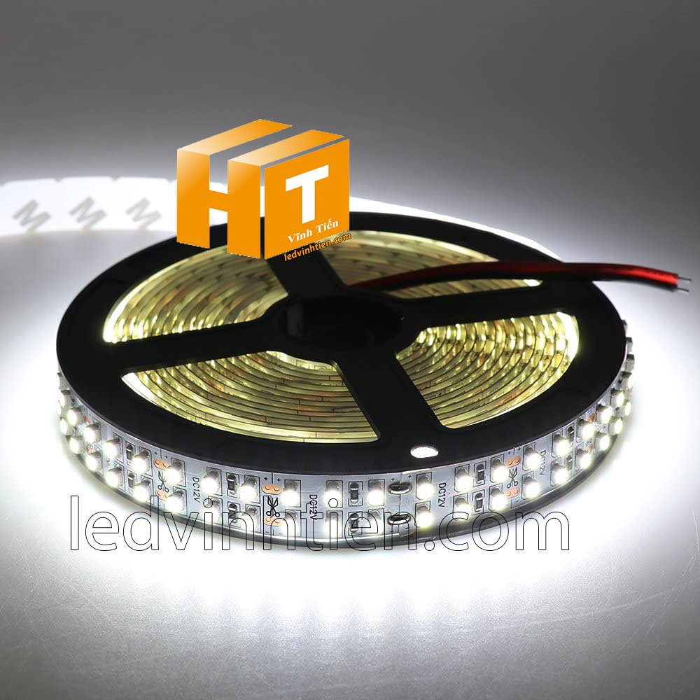 Ảnh chụp nhiều góc cạnh của đèn LED DÂY DÁN chip SMD 5050, 2835 chíp led đôi, hai hàng led ánh sáng màu trắng sáng siêu sáng là loại led dây dán cuộn dài 5m, chạy điện 12V, dùng chiếu sáng nội thất, tủ kệ, quầy bar, bếp, hắt trần, trang trí quán cà phê, ledvinhtien.com