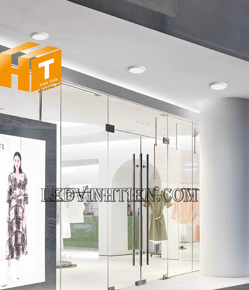 Đèn ốp nổi tròn 18w chiếu sáng cửa hàng bán quần áo