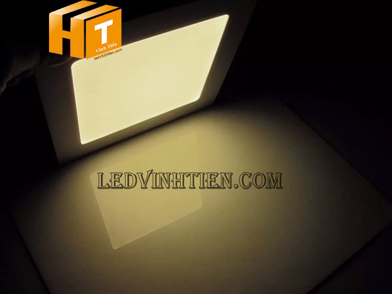 Đèn led ốp trần 12w vuông ánh sáng trung tính
