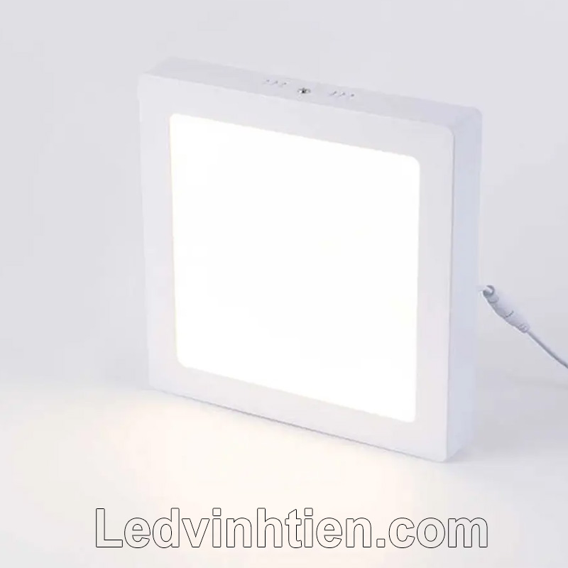 Đèn led ốp trần 6w vuông 3 chế độ màu có tuổi tho cao